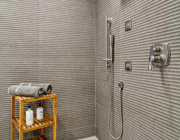 Beautiful tile in this master suite shower stall.
