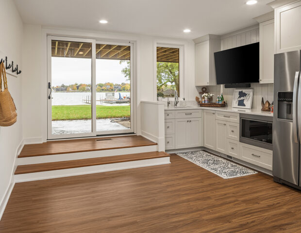 Lake Minnetonka kitchenette